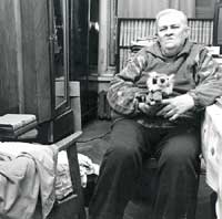Николай Павлович Шмитт-Фогелевич в домашней обстановке. 2002